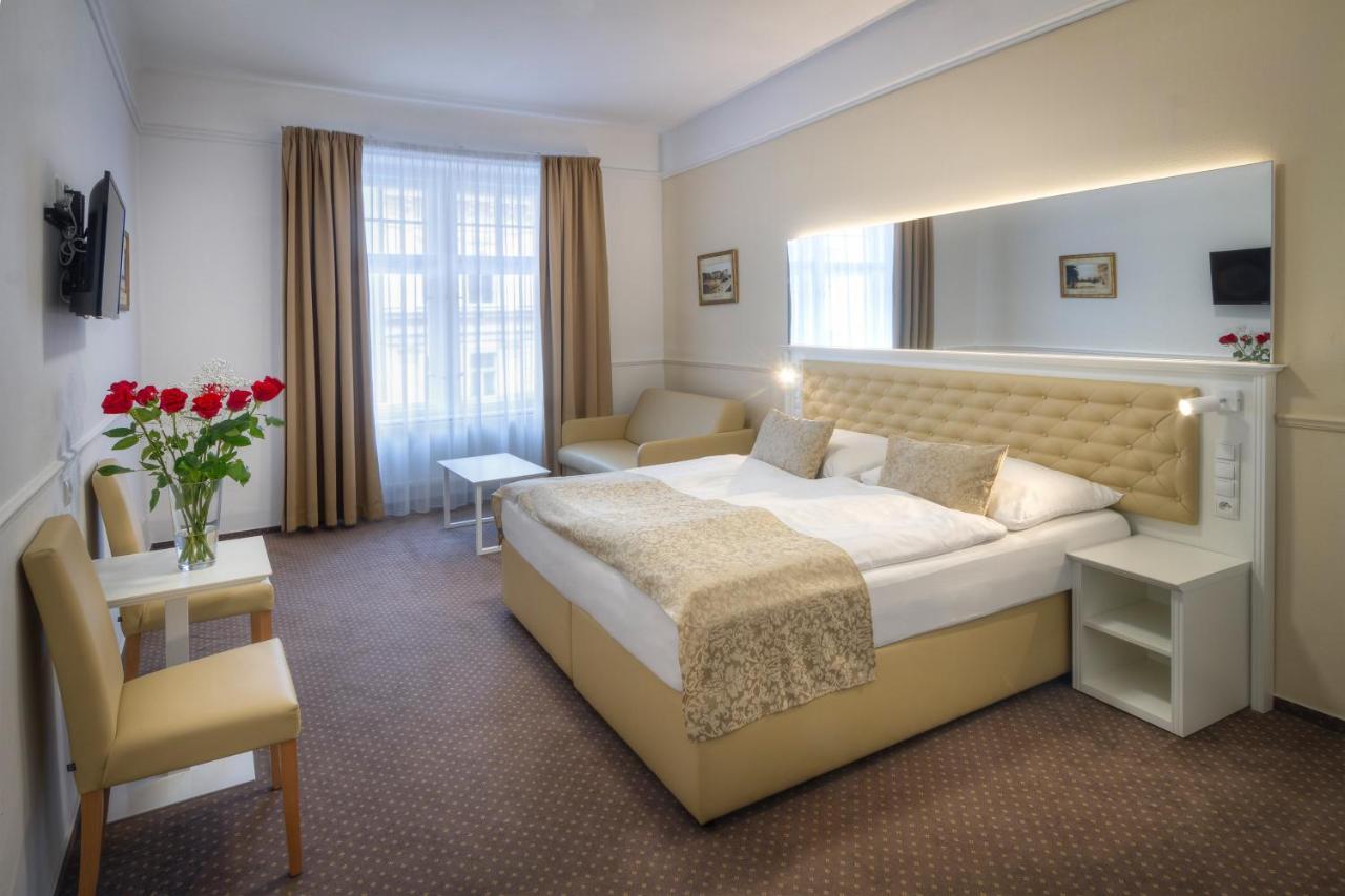 Hotel Taurus Prague Luaran gambar