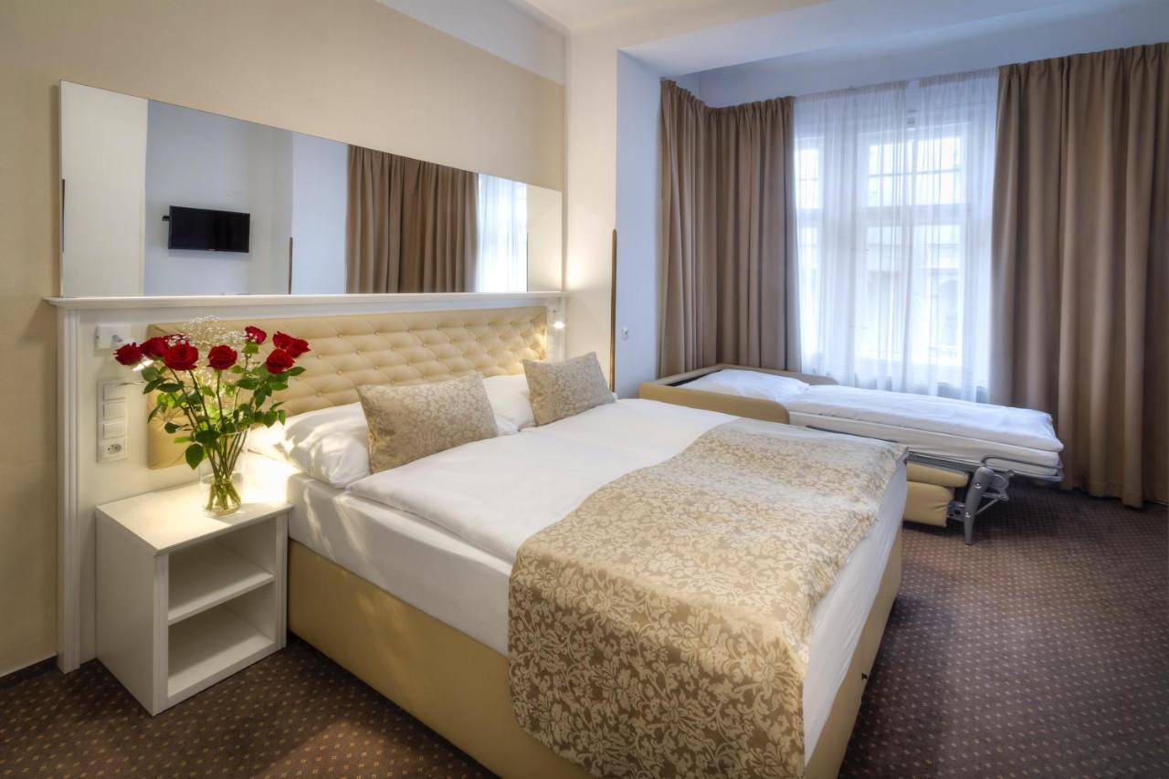 Hotel Taurus Prague Luaran gambar