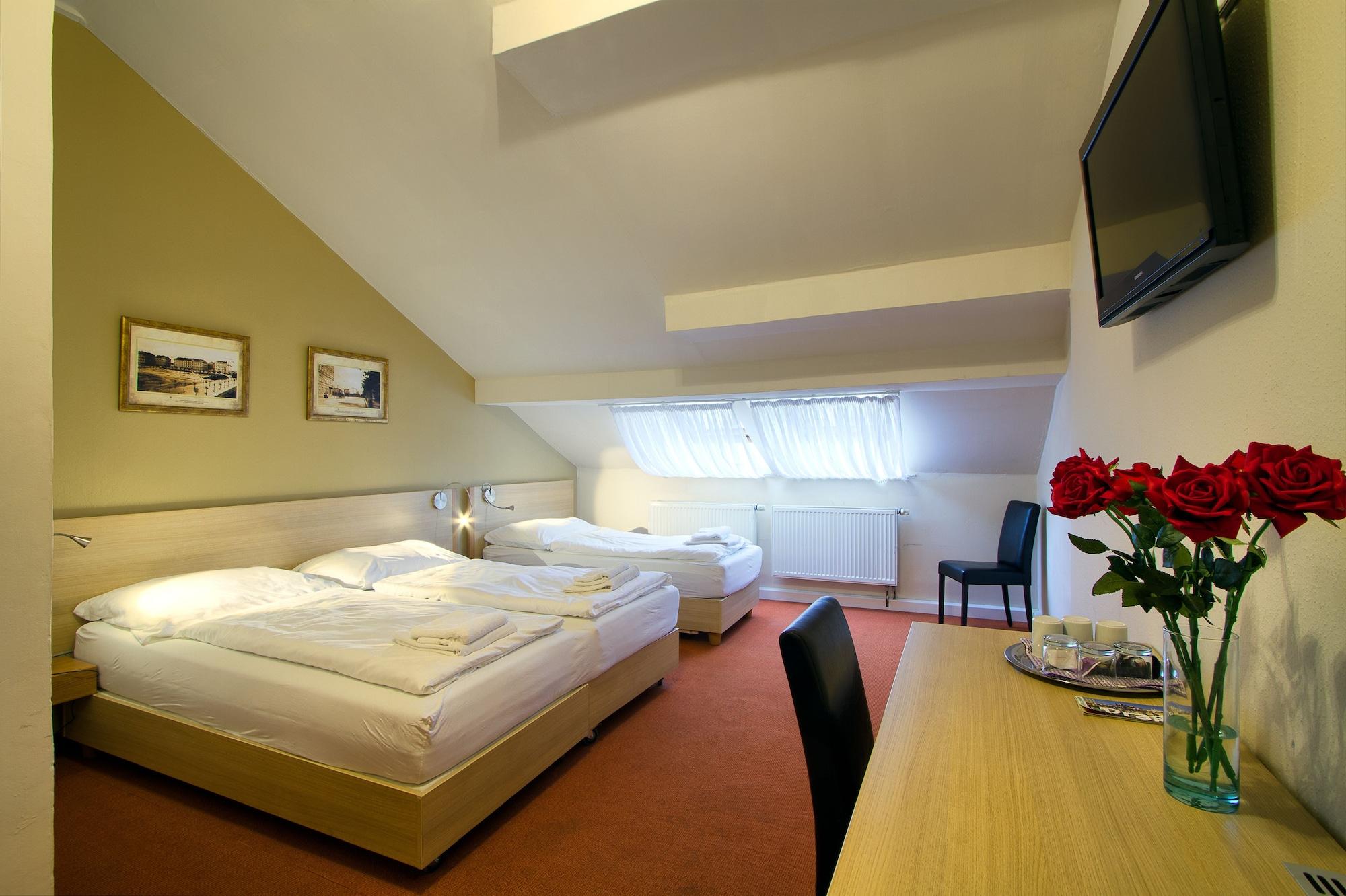 Hotel Taurus Prague Luaran gambar