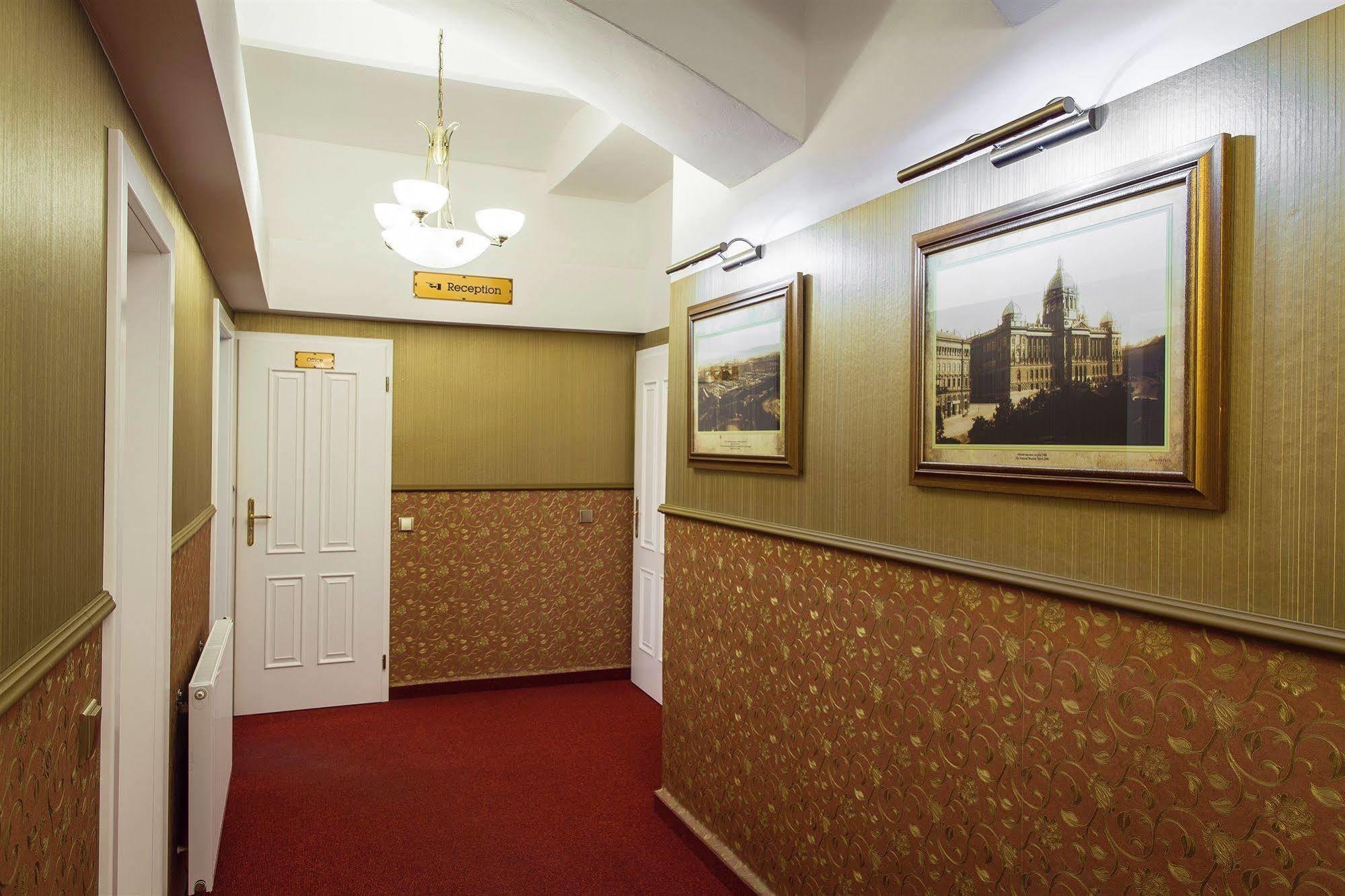 Hotel Taurus Prague Luaran gambar