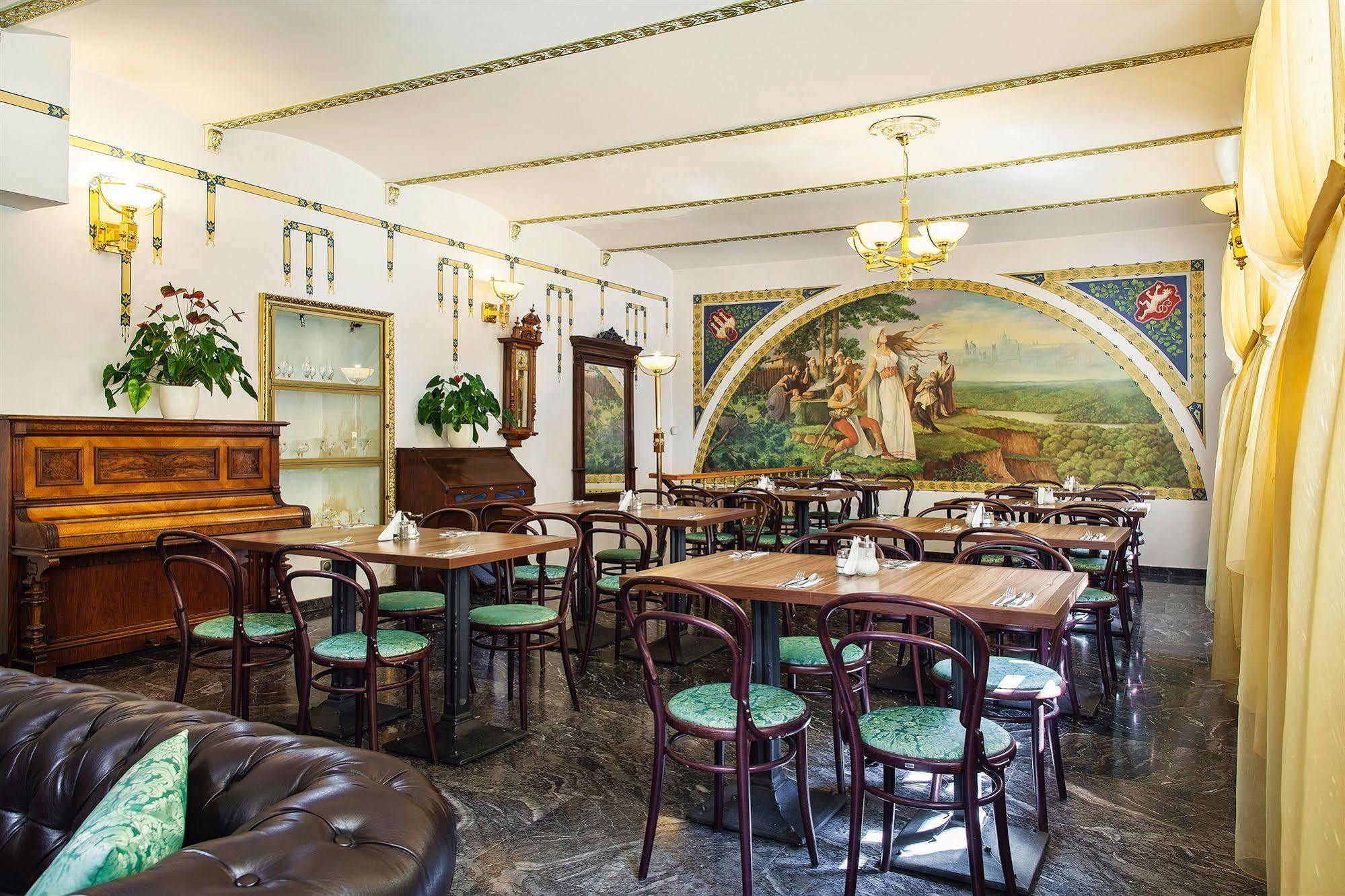 Hotel Taurus Prague Luaran gambar