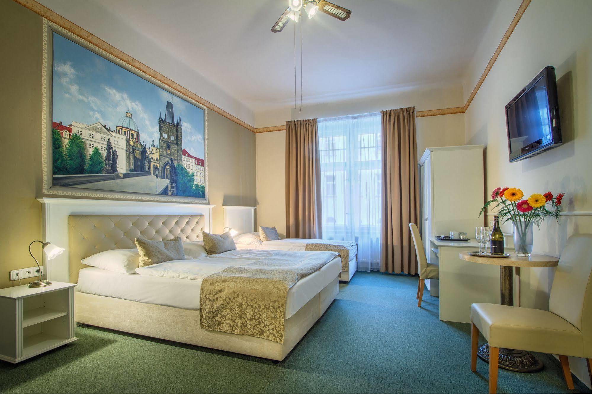 Hotel Taurus Prague Luaran gambar