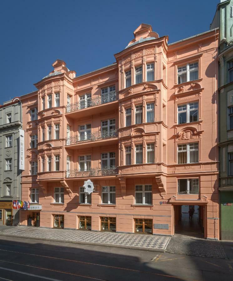 Hotel Taurus Prague Luaran gambar